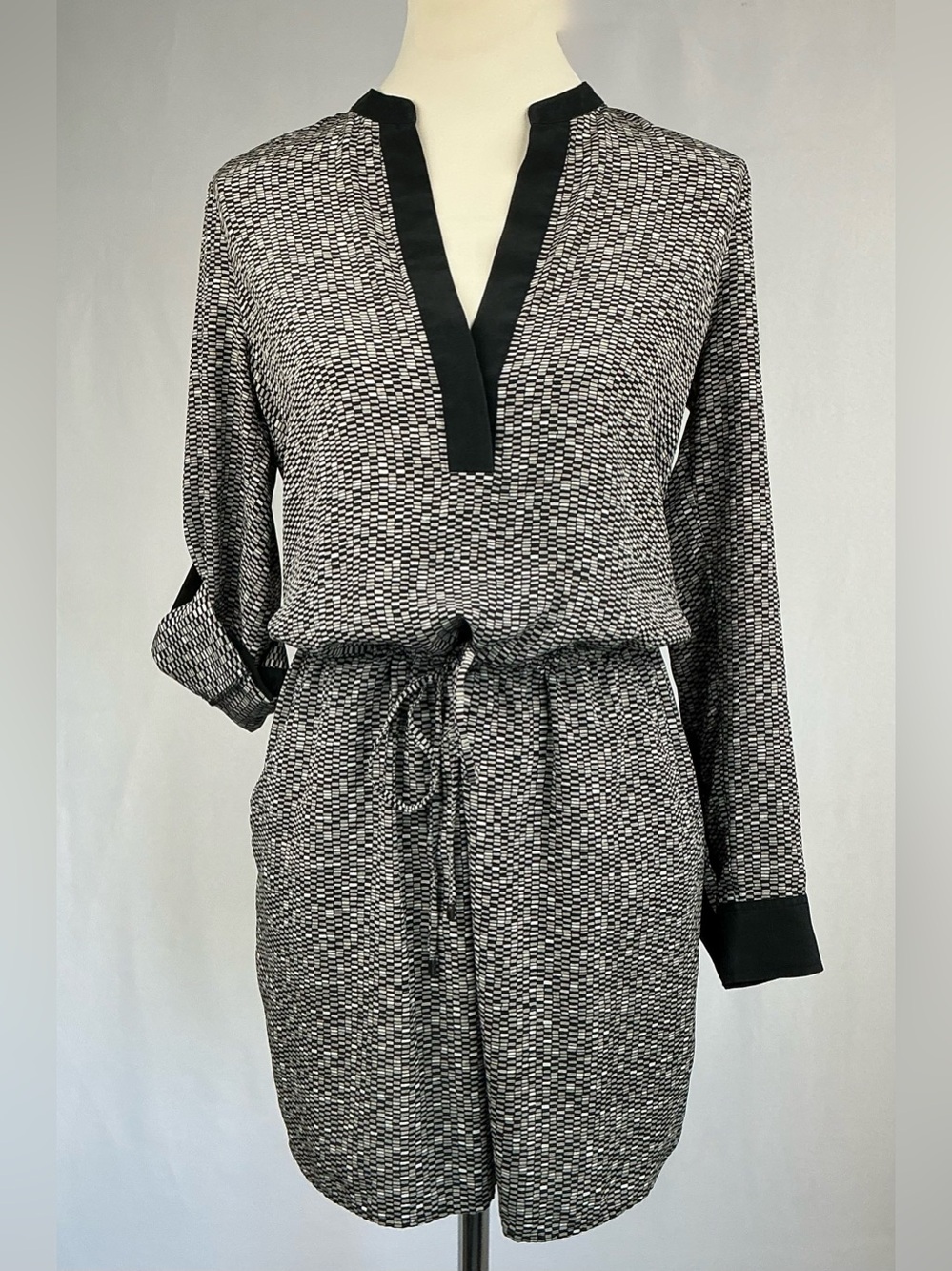 Vince 100% Silk Geometric Drawstring Shirt Dress Black White S